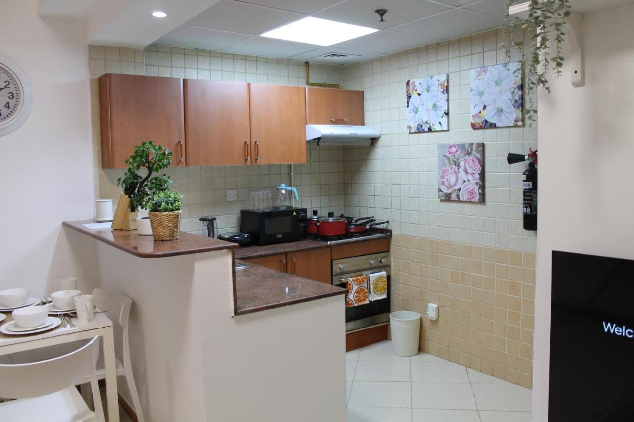 Newly Furnished Cozy 1 Bedroom Apartment Close To Jbr Beach And Metro Dubai Buitenkant foto