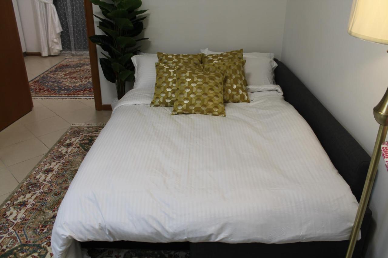 Newly Furnished Cozy 1 Bedroom Apartment Close To Jbr Beach And Metro Dubai Buitenkant foto
