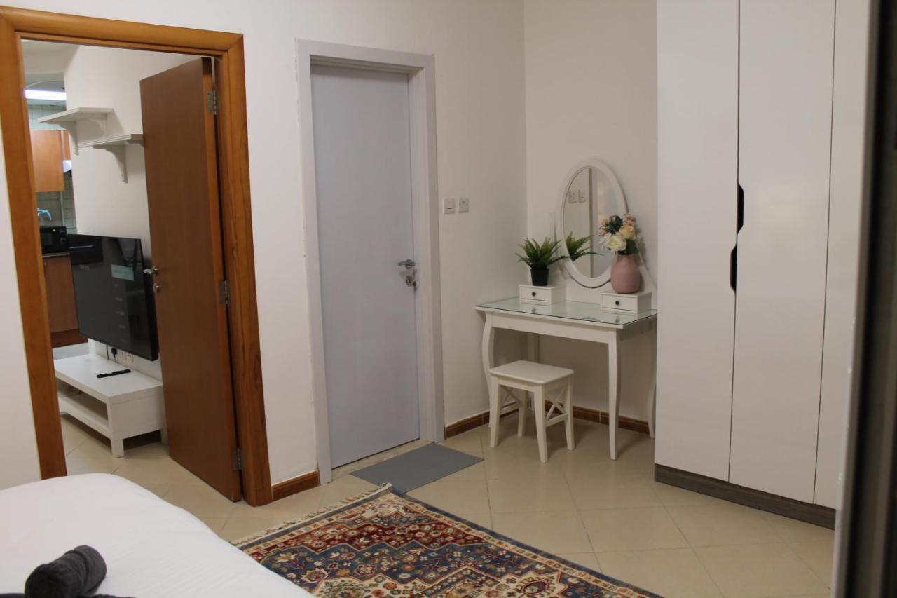 Newly Furnished Cozy 1 Bedroom Apartment Close To Jbr Beach And Metro Dubai Buitenkant foto