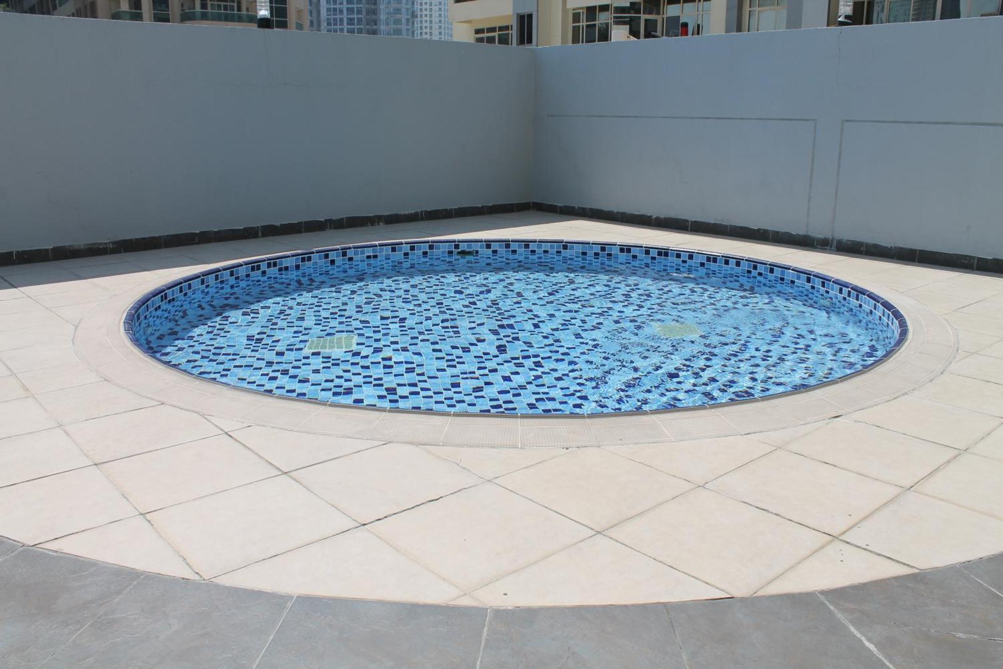 Newly Furnished Cozy 1 Bedroom Apartment Close To Jbr Beach And Metro Dubai Buitenkant foto